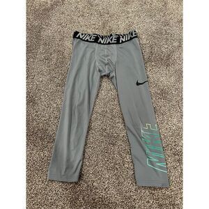 Nike dri-fit Compression 3/4 Length Running Training Tights (Youth XL) gray